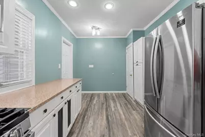 43 Dewitt Street, Valley Stream, NY 11580 - Photo 17