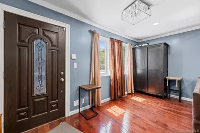 43 Dewitt Street, Valley Stream, NY 11580 - Photo 3