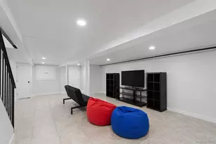 43 Dewitt St, Valley Stream, NY 11580 - Photo 31