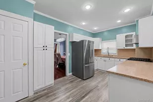 43 Dewitt St, Valley Stream, NY 11580 - Photo 13