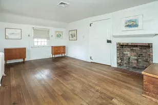 10 Amherst Rd, Great Neck, NY 11021 - Photo 11