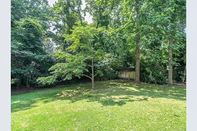 10 Amherst Road, Great Neck, NY 11021 - Photo 17
