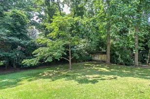 10 Amherst Rd, Great Neck, NY 11021 - Photo 17