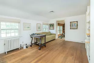 10 Amherst Rd, Great Neck, NY 11021 - Photo 13