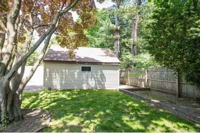 1045 Stanton Avenue, Woodmere, NY 11598 - Photo 23