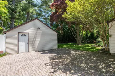 1045 Stanton Avenue, Woodmere, NY 11598 - Photo 19