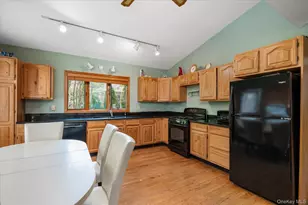 1045 Stanton Ave, Woodmere, NY 11598 - Photo 7