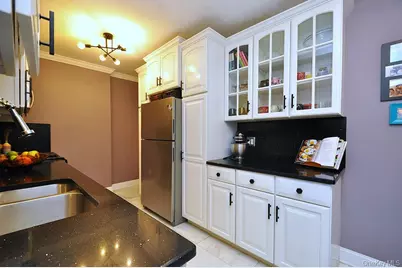 280 Bronxville Road #4O, Bronxville, NY 10708 - Photo 5