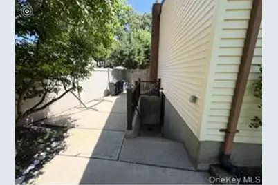 370 Avenue A, Ronkonkoma, NY 11779 - Photo 35