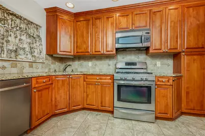7326 171st Street, Fresh Meadows, NY 11366 - Photo 3