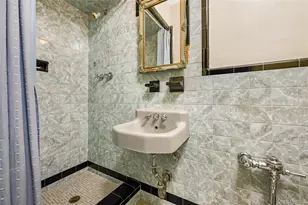 73-26 171st St, Fresh Meadows, NY 11366 - Photo 13