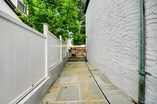 210 Rumsey Rd, Yonkers, NY 10705 - Photo 27