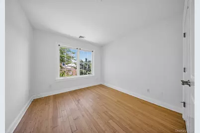 343 Soundview Lane, College Point, NY 11356 - Photo 37