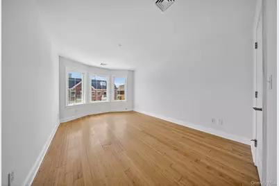 343 Soundview Lane, College Point, NY 11356 - Photo 39