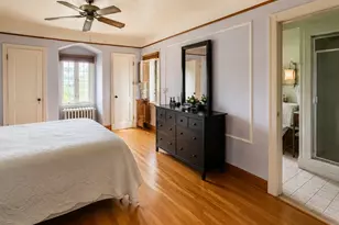 9519 242nd St, Floral Park, NY 11001 - Photo 15