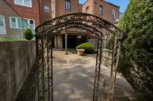 9519 242nd St, Floral Park, NY 11001 - Photo 25