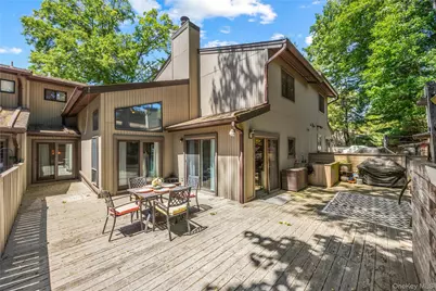 246 Hamlet Drive, Jericho, NY 11753 - Photo 23