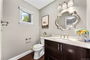 246 Hamlet Dr, Jericho, NY 11753 - Photo 15