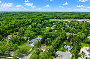 35 High Pasture Cir, Dix Hills, NY 11746 - Photo 43