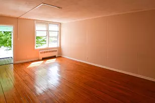 84-26 Little Neck Pkwy, Floral Park, NY 11001 - Photo 7