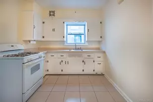 58-12 32nd Ave, Woodside, NY 11377 - Photo 13