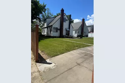 8019 Grand Central Parkway, East Elmhurst, NY 11370 - Photo 3