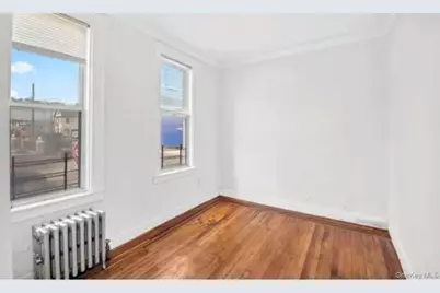 9503 Cresskill Place, Jamaica, NY 11435 - Photo 15
