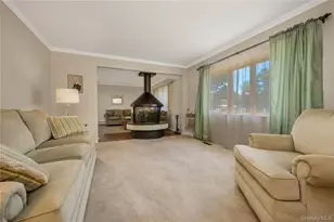 2316 Poe Ct, Seaford, NY 11783 - Photo 13