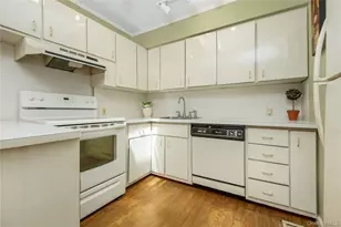2316 Poe Ct, Seaford, NY 11783 - Photo 11