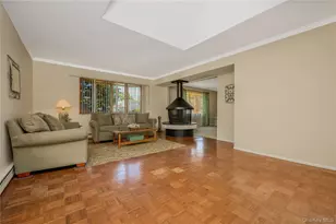 2316 Poe Ct, Seaford, NY 11783 - Photo 15