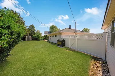 2316 Poe Court, Seaford, NY 11783 - Photo 9