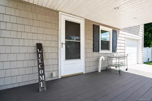 377 Montgomery Ave, West Babylon, NY 11704 - Photo 3