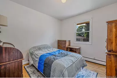 377 Montgomery Avenue, West Babylon, NY 11704 - Photo 19