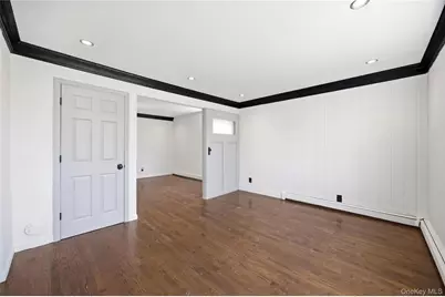 25 Parkdale Drive, North Babylon, NY 11703 - Photo 7
