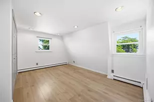 25 Parkdale Dr, North Babylon, NY 11703 - Photo 9