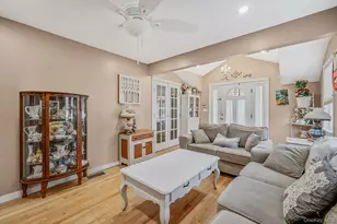 61 N Ocean Ave, Islip, NY 11751 - Photo 9