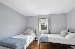 11 Lincoln Ct, Copiague, NY 11726 - Photo 11