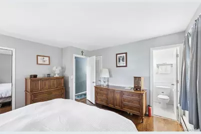 11 Lincoln Court, Copiague, NY 11726 - Photo 15