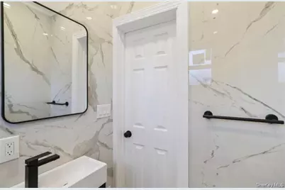 254 Charles Avenue #1, New York, NY 10302 - Photo 5
