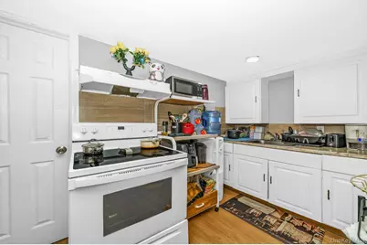 22 Montgomery Street, Brentwood, NY 11717 - Photo 21