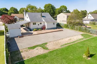 22 Montgomery St, Brentwood, NY 11717 - Photo 33