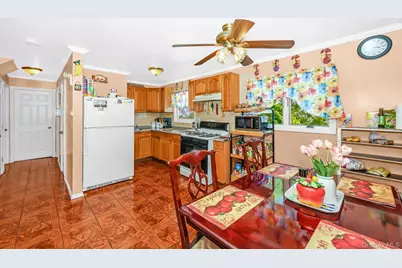 22 Montgomery Street, Brentwood, NY 11717 - Photo 5