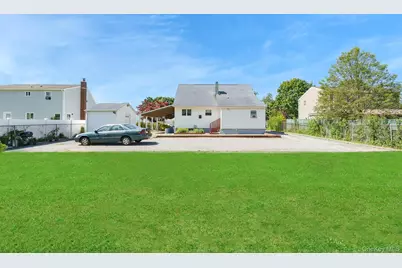 22 Montgomery Street, Brentwood, NY 11717 - Photo 25