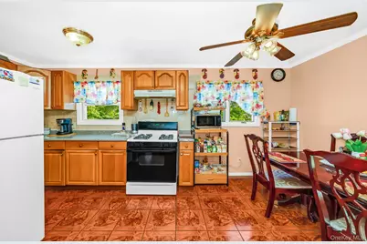 22 Montgomery Street, Brentwood, NY 11717 - Photo 7