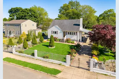 22 Montgomery Street, Brentwood, NY 11717 - Photo 35