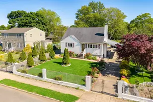 22 Montgomery St, Brentwood, NY 11717 - Photo 35