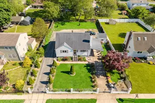 22 Montgomery St, Brentwood, NY 11717 - Photo 37