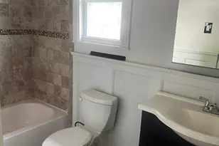 146 Penataquit Ave, Bay Shore, NY 11706 - Photo 5