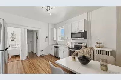 167 Voss Avenue, Yonkers, NY 10703 - Photo 11