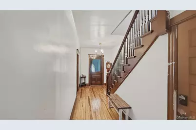 167 Voss Avenue, Yonkers, NY 10703 - Photo 21